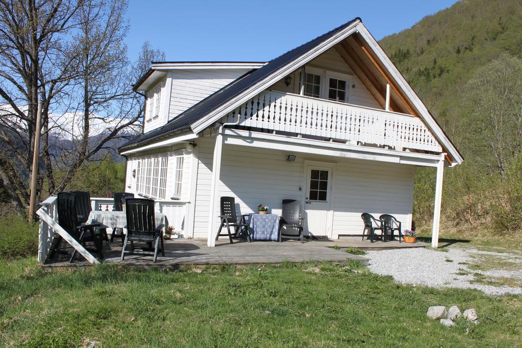 Eidsdal Camping Og Feriehus エクステリア 写真